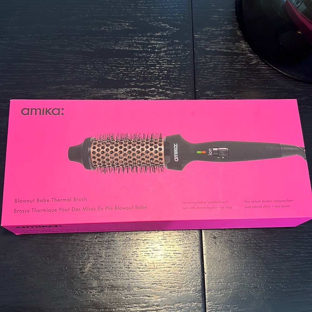 Amika blow out babe thermal brush